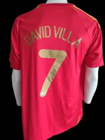 Gesigneerd voetbalshirt: Villa